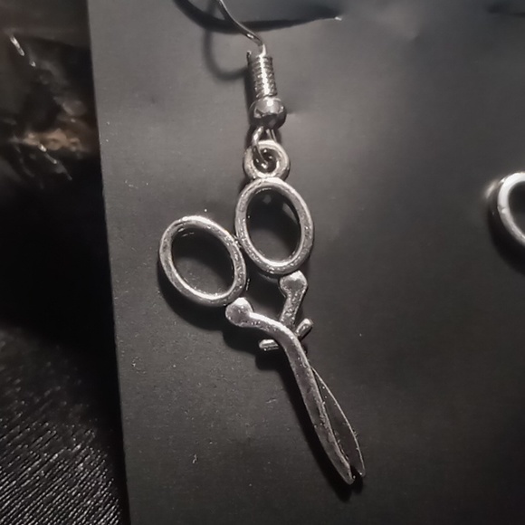 Dangle earrings scissors - Picture 3 of 3